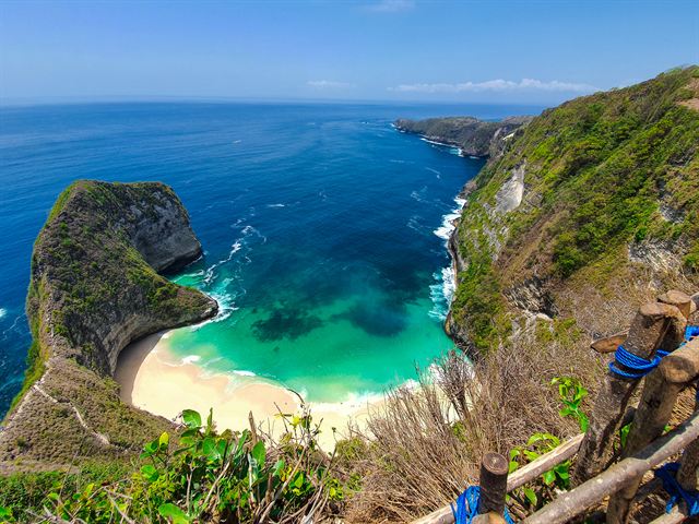 Kelingking Beach headland and turquoise water on Nusa Penida, off Bali