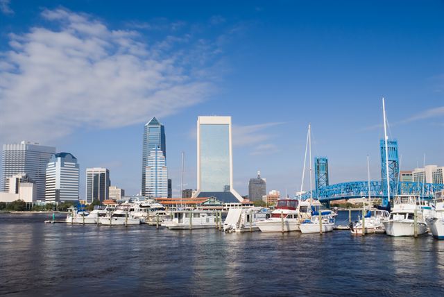 Downtown Jacksonville skyline and marina boats on the St. Johns River, Florida